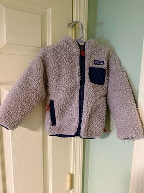 Patagonia Kids Sherpa Jacket - Light cream with Navy Accents